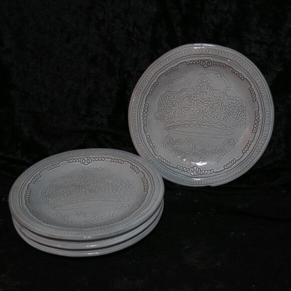 Happy Birthday Crown Princess Royalty 4 Set Plates 8" Gray Raised Pottery Barn - Picture 3 of 12